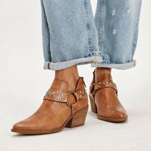 FRYE Ray Stone Harness Brown Leather Ankle Booties 7